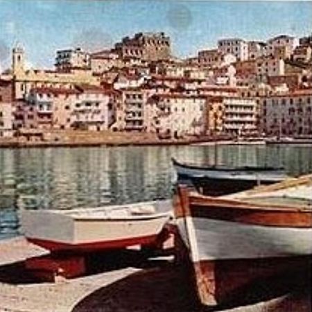 Frontemare Διαμέρισμα Porto Santo Stefano  Εξωτερικό φωτογραφία